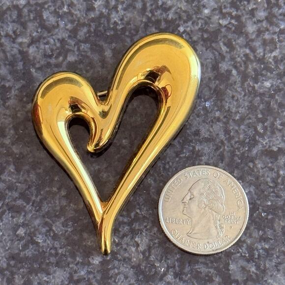 VTG Monet Puffy Heart Brooch Pin Signed Gold Tone Retro Romantic With Box 2.5” - Picture 7 of 7